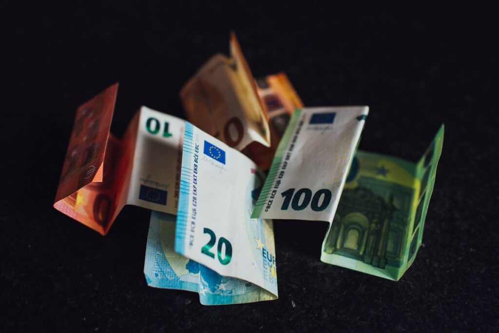 Pourquoi le même produit coûte parfois trois fois plus cher ailleurs